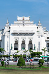 Obraz premium City Hall from Mahabandoola Garden
