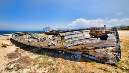 Fototapeta na wymiar Old Boat in Bonagia, Sicily