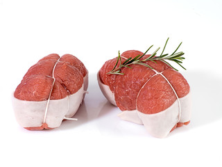 deux paupiettes de boeuf crues