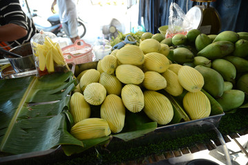 Strassenmarkt in Thailand, Obst, Essen