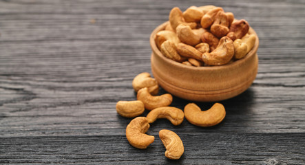 cashew nuts in a bowl