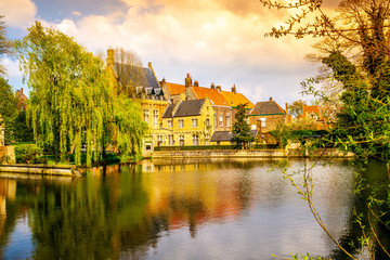 Fototapeta na wymiar Canal and Buildings in Bruges, Belgium