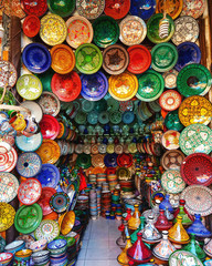 Obraz premium Colorful oriental dishes at a market in Marrakesh.
