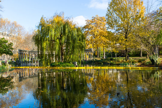 Paris - Parc Monceau.