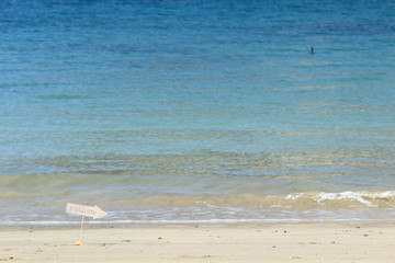 海辺のWELCOMEサインボード