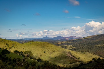 Obraz premium Mountains and vegetation around the city of Serro, Minas Gerais, Brazil