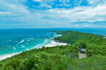Fototapeta na wymiar A photo of Tawaen Beach, taken from a viewpoint on Koh Lan.