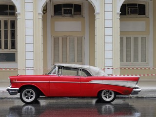 Amerykański oldtimer na Kubie