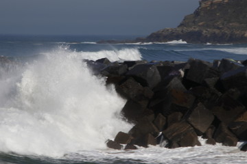 Wave breaking in the shore of San Sebastian