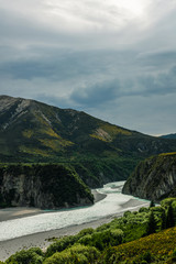 Fototapeta na wymiar river in the mountains - new zealand southern alps