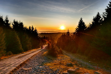Sonnenuntergang in den Bergen