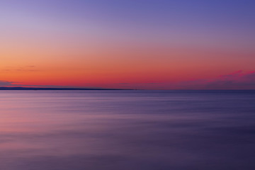 Alba sul mare. Laguna della città di Grado in Italia.