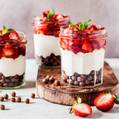 Yoghurt with Strawberries and Cereal