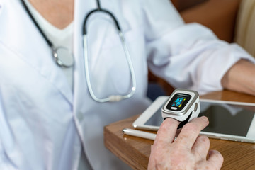 Oximeter, Sauerstoffsättigung wird gemessen