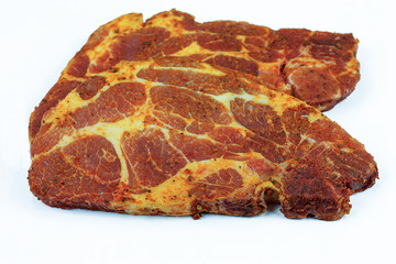 côtes de porc cru, marinées au paprika