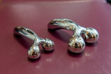 Y字型美顔ローラー　 フェイスローラー　マイクロカレント