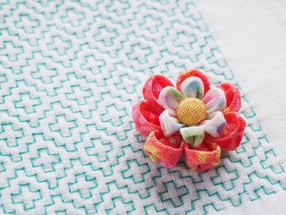 つまみ細工の花