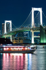 レインボーブリッジと屋形船 -ライトアップ-