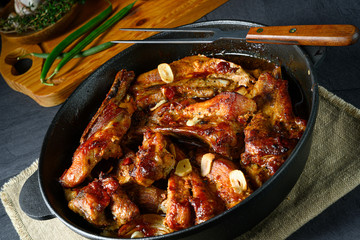 Spicy pork ribs with garlic and barbecue sauce