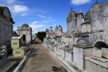 Fototapeta na wymiar Friedhof auf Kuba (Karibik)