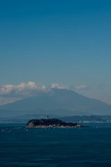 江ノ島と富士山
