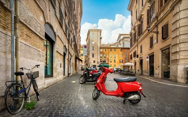 Zelfklevend Fotobehang Kleine straat in Rome © Givaga