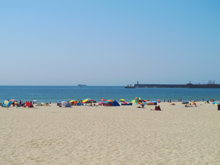 Fototapeta na wymiar Porto, Portugal: Praia de Matosinhos beach.