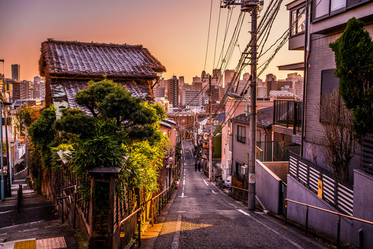 「下町」の画像 - 7,213 件の Stock 写真、ベクターおよびビデオ | Adobe Stock