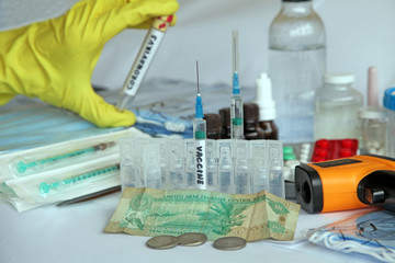 Scientists and doctors are fighting to create a coronavirus vaccine