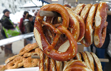 frische Brezeln - freh bretzels