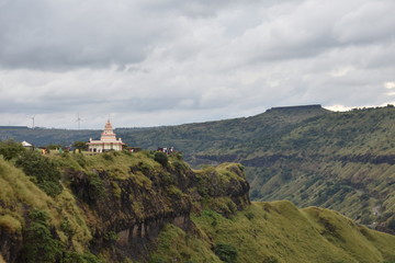 Fototapeta na wymiar Beautiful mountains and Nature in Maharashtra India 
