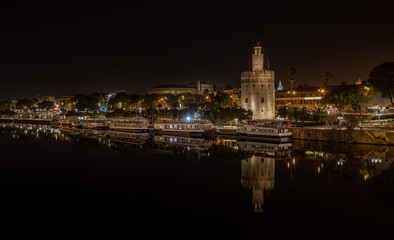 Obraz premium night view of Seville