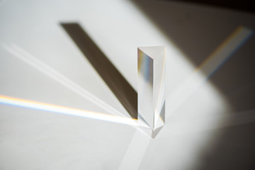 Transparent prism for light education expriments