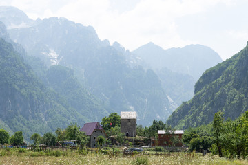 Fototapeta na wymiar Village de Theth en Albanie