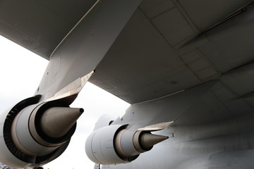 飛行機のジェットエンジン