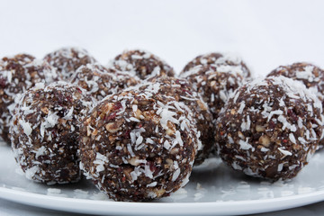 Super Fruit Healthy Nut And Dried Fruit Snack Ball With Coconut