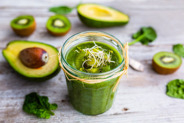A delicious and healthy vegetarian green smoothie. 