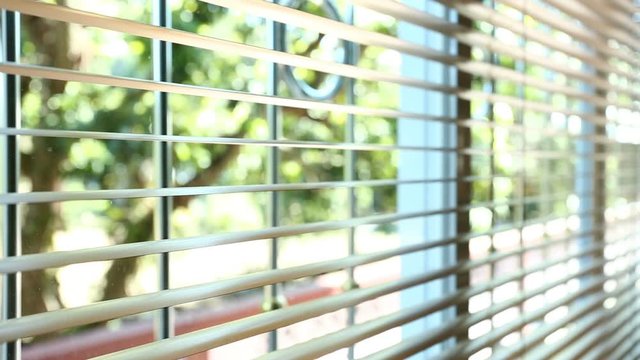 window blinds open and close interior in home