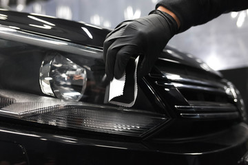 Applying of protective nanoceramics on car headlights