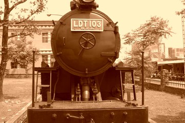 Fototapeta na wymiar Frontal of train with vintage filter