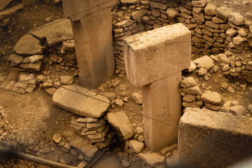Close-up of embossed stone figures in Göbeklitepe