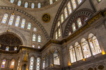 Fototapeta na wymiar The interior of the historic Nuruosmaniye Mosque in Istanbul. Turkey