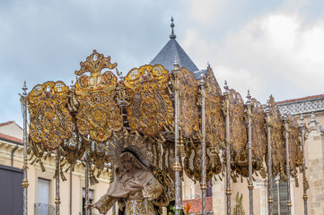 Pass in the Holy Week of Leon (Spain) known as Madre Dolorosa that leaves on Holy Friday. It is in...