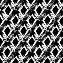 Gordijnen Vector naadloze patroon met droge borstel rhombuses/hand getrokken textuur/abstracte achtergrond in zwart-wit © fire_fly