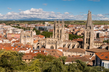 Fototapeta na wymiar Kathedrale von Burgos - Blick vom Castillo de Burgos