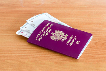 Polish biometric passport with Croatian kuna banknotes (HRK).