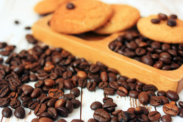 Coffee beans and oatmeal cookies