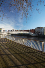 Fototapeta na wymiar The Ha'penny bridge in Dublin City, Ireland