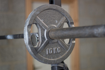 a 10kg weight on a barbell