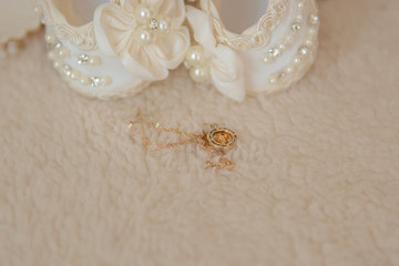 Gold pendant with the image of the Virgin Mary